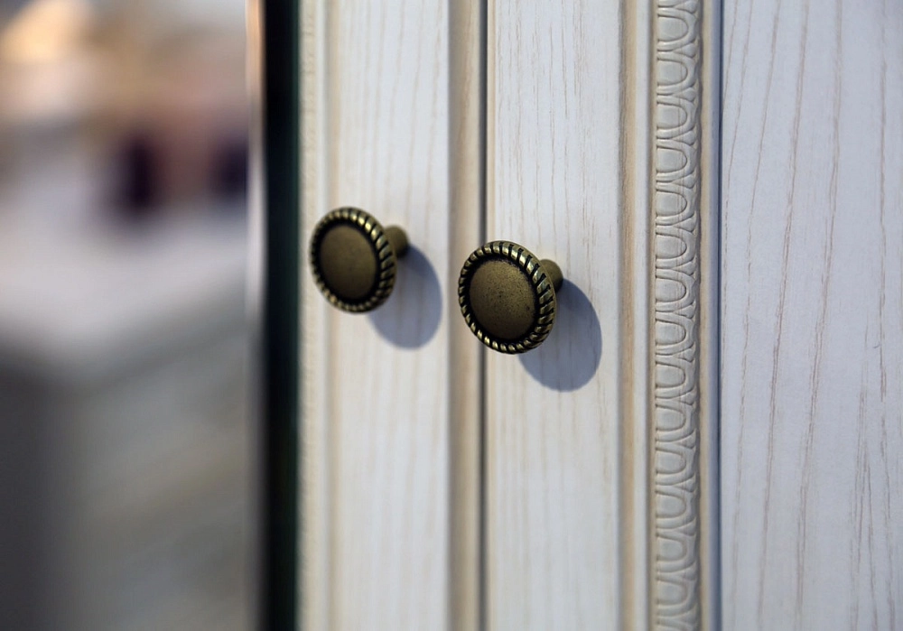 Лючия светлая