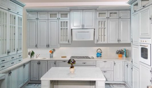 Лилия эмаль